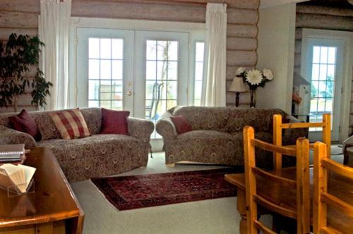 The Lodge At Weir'S Beach Metchosin ภายนอก รูปภาพ
