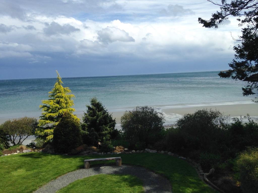 The Lodge At Weir'S Beach Metchosin ภายนอก รูปภาพ