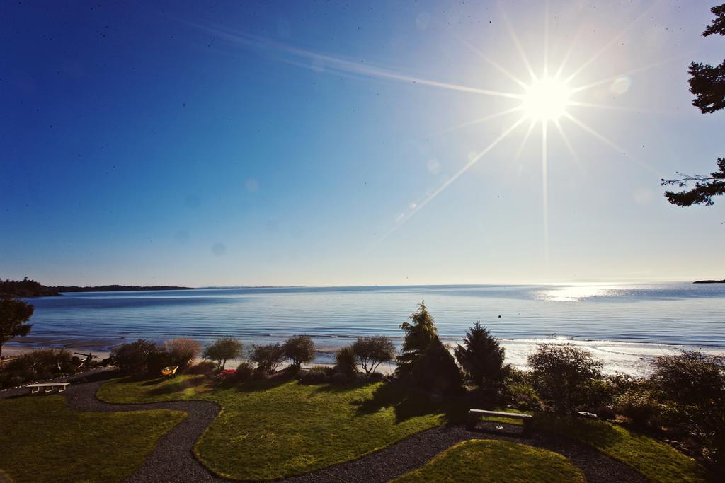 The Lodge At Weir'S Beach Metchosin ภายนอก รูปภาพ