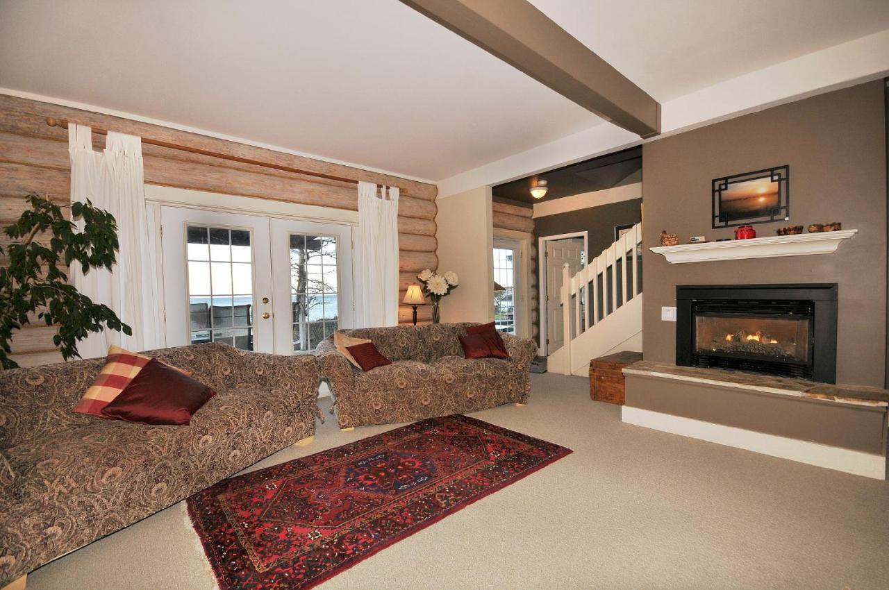 The Lodge At Weir'S Beach Metchosin ภายนอก รูปภาพ